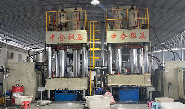 1000噸四柱液壓機(jī)（復(fù)合材料模壓、陶瓷粉末成型）