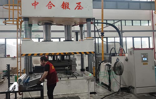 拉伸不銹鋼水槽需要多大噸位液壓機(jī)？