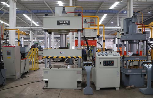 200噸液壓機(jī)哪家好？滕州液壓機(jī)哪個(gè)廠家好？