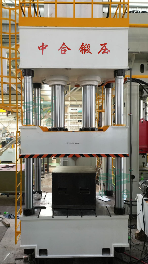 500噸不銹鋼垃圾桶成型液壓機.jpg